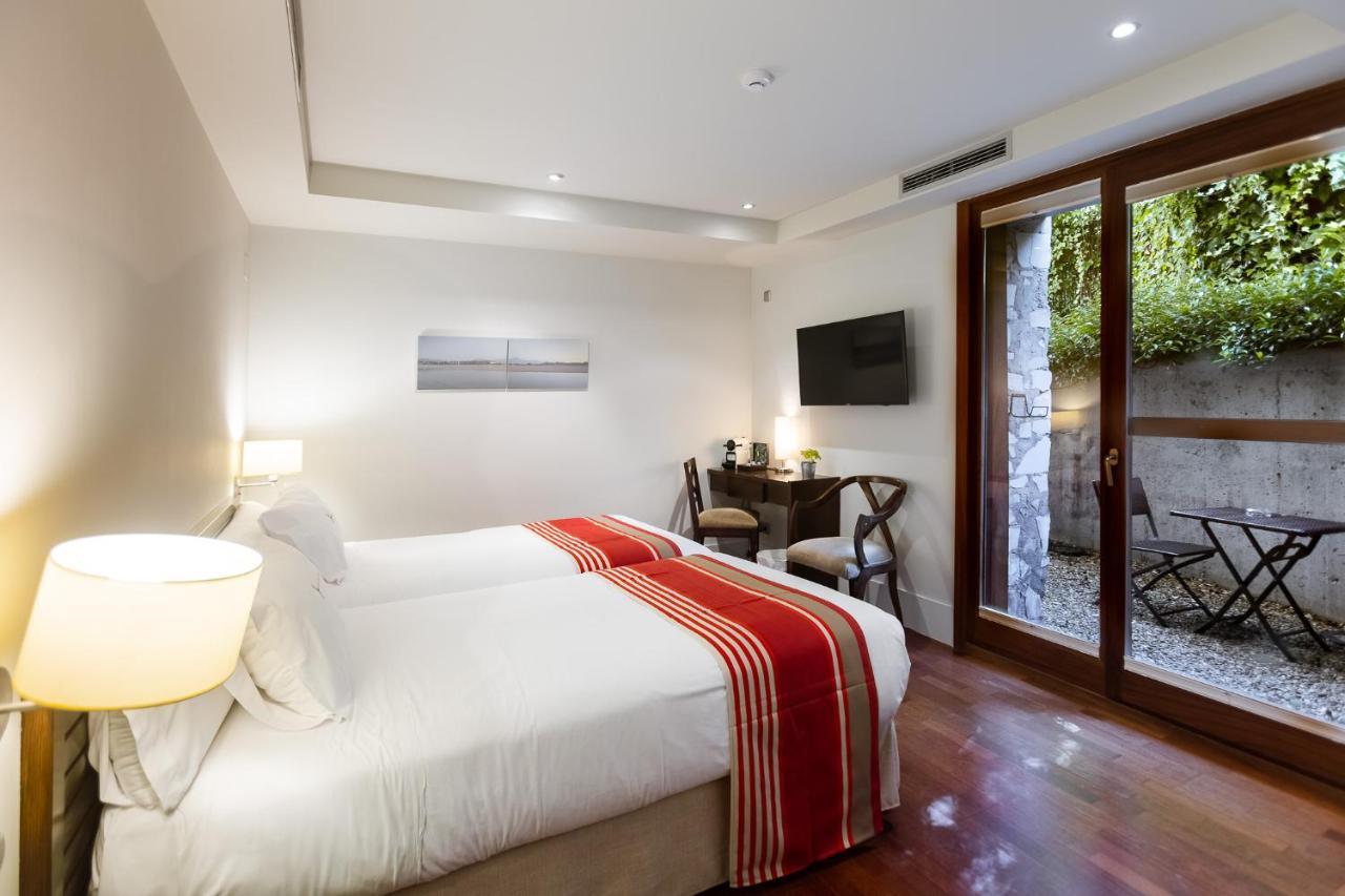 Hotel Rio Bidasoa Хондарибия Екстериор снимка
