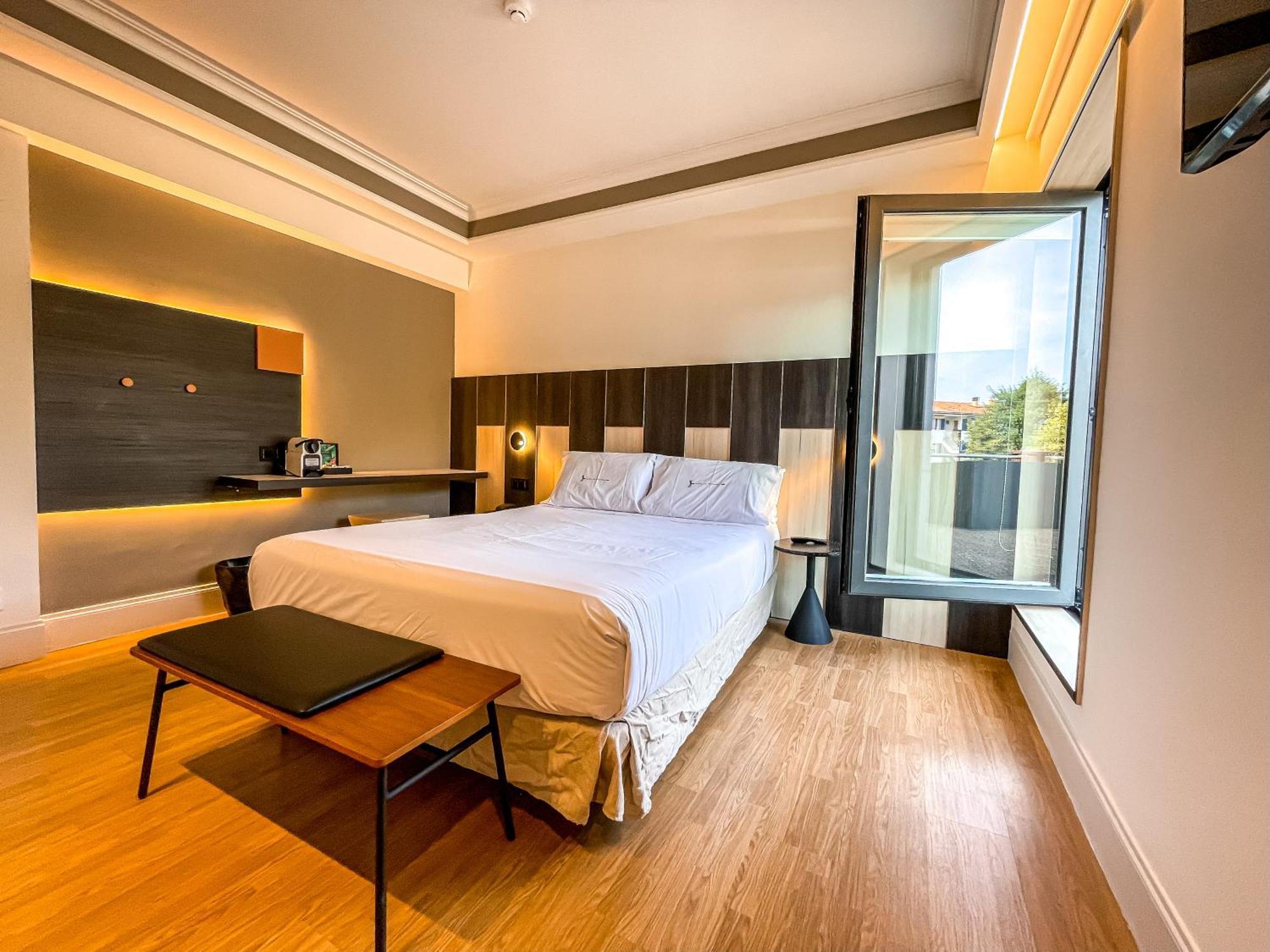 Hotel Rio Bidasoa Хондарибия Екстериор снимка