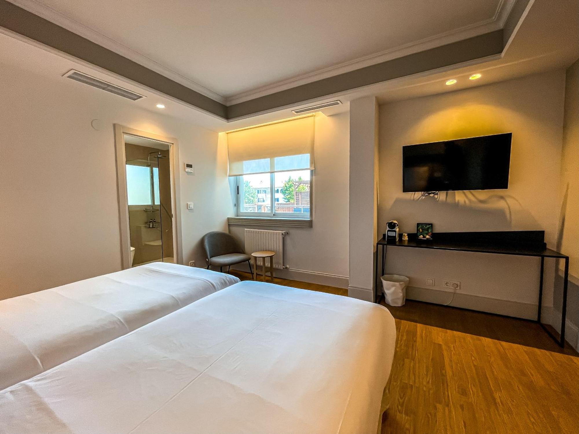 Hotel Rio Bidasoa Хондарибия Екстериор снимка